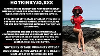 Hotkinkyjo принимает анал и пролапс с дилдо mrhankey cyclop на пляже