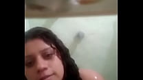 meu primo tomando banho