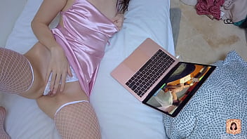 18  Orgasmus beim Anschauen von Pornos