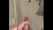 Cachonda en la ducha