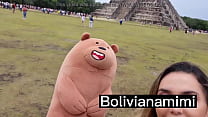Никаких колготок в Чичен-Ице ... получать подарки за то, что я показал свою киску и позволил им просто немного прикоснуться к ней Полное видео на bolivianamimi.tv