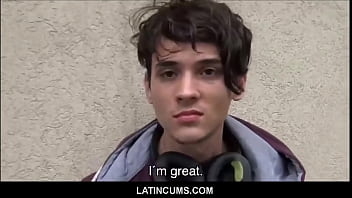 LatinCums.com - Tiny Young Latino Teen Boy Jael fodido por Muscle por dinheiro