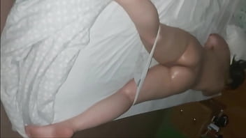 MASSAGE IN WHITE THONG TO AN AMATEUR ASS TO END FUCKING HARD