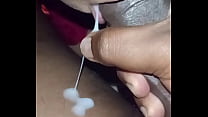 indiano engolindo esperma