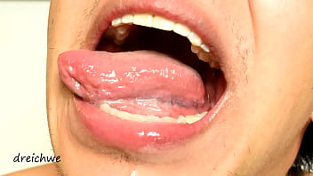 Wading and showing uvula in HD