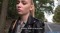 Вытащил блондинку-европейку скачет на хуе в видео от первого лица в экшене на улице