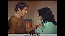 zerrin egeliler velho turco filme erótico cena de sexo peludo