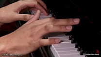 Trans anale scopa insegnante di pianoforte
