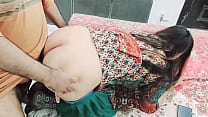 Intermitente polla en la verdadera criada paquistaní se volvió sexual