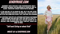 Sindy Rose fisting auto-anal e prolapso em campo de trigo