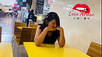 My friend vibrates my toy in the mall of Medellin and I cum delicious!!