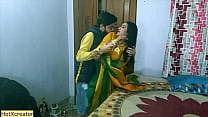 Индийская горячая милфа-тетушка против горячей тинки !! Индийский секс с хинди аудио