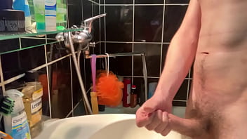Meine Masturbation auf deinem Foto im Badezimmer... =) ---> https://maxakina.taplink.ws/