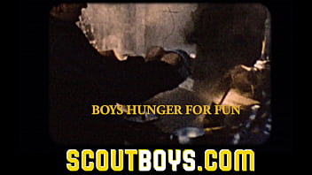 ScoutBoys - Silberfuchs Papa Scoutmaster unschuldiger glatter Junge ohne Sattel