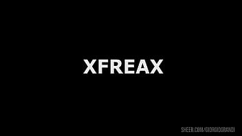 XfreaX, Emily Pink y Alicia Trece, Puño anal, ATOGM, Sexo duro, Abertura, ButtRose, Squirt Drink, Creampie Swallow XF080