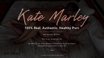 Faire et faire l'amour en lingerie rose - Kate Marley