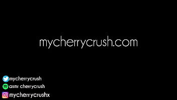 Cherry Crush - Eingeölt und sexy Arschanbetung aus nächster Nähe - Butt Plug Tease and