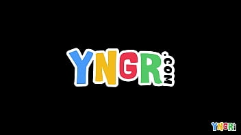 YNGR-EvelynPayneはマッサージと性交が得意です
