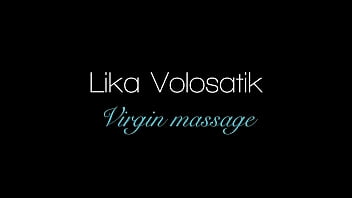 Lika Volosatik profite de son massage de chatte vierge poilue