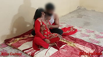 La moglie indiana appena sposata si fa inculare dal suo ragazzo per la prima volta in un chiaro audio hindi