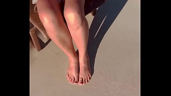 Sexy wife Feet