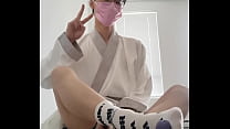 Азиатская ханфу-сисси фембой-твинк в белых носках, анал на коленях и огромный камшот