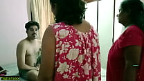 Дези Бхабхи и ее сводная сестра поймали Девара за мастурбацией! индийский секс