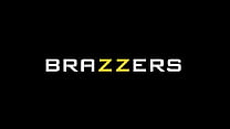 Извращенная мама трахает моего парня - Энди Джеймс, Бесс Грудь / Brazzers / полное видео www.brazzers.promo/51