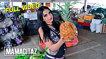 CARNEDELMERCADO - (Melina Zapata, Mister Marco) - Chica gótica latina de gran culo la folló en su coño tatuado Escena completa