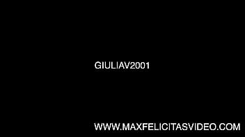 THE ITALIAN TEEN GIULIA VANERI MAKE A PERFECT BLOWJOB TO THE COCK OF MAX FELICITAS