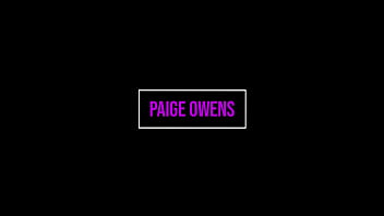 EXCOGI - Молодая брюнетка Paige Owens получает настоящие оргазмы перед камерой