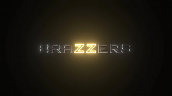 La chica holográfica de tus sueños / Brazzers / transmisión completa desde www.brazzers.promo/dream