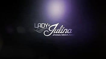 Enamorado de tu dominatriz, la dama Julina, ¡es hora de someterte a ella!