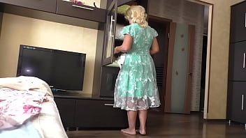 the milf's usual household chores turned into anal sex when she showed her big ass