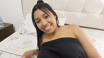 Colombian whore sells her body in the United States to pay for the room