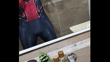 Spiderman Amateur, hombre araña casero.