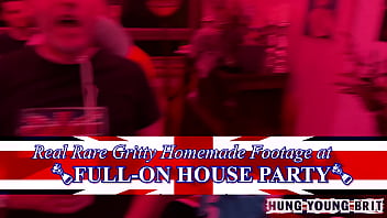 Imágenes crudas crudas y ásperas muchachos cumming @ FULL-ON HOUSE PARTY