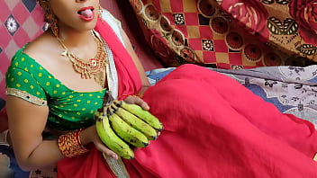 Babita Bhabhi got fucked by feeding banana