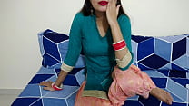 Горячая красивая милфа-бхабхи занимается ролевым сексом с невинным деваром! Индийское ххх saarabhabhi6 чистый хинди аудио