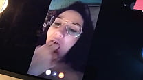 Une milf espagnole mature tire la langue devant sa webcam pour qu'ils jouissent sur son visage. Leyva chaud ctdx