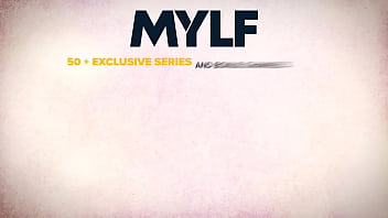 Mylf - 巨乳の見事な熟女ケイト・ディーがヨガのワークアウト後にピンク色のマンコを舐められ犯される