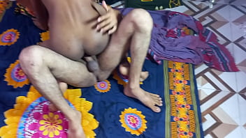 Uttaran20- Semental se folla a una chica negra y luego se folla a su amigo cachas follado con dos chicos en el pueblo bengalí Sexo porno xxx