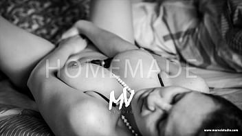 MarVal - Ich liebe es, in der Dusche zu ficken und wenn meine großen schlaffen Titten schwingen. Loreen Red & Vali Savage