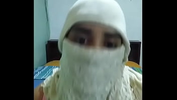 real gordito cachonda hijab musulmán esposa se masturba en niqab a squirting orgasmo duro bbw pornhijab