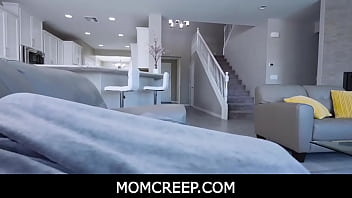 MomCreep - Emily Addison Stepmommy Sucking And FUCKING On Couch