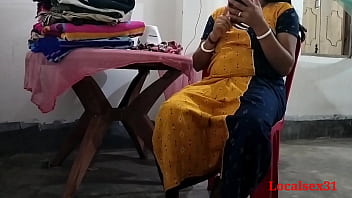 Sonali condivide la sua figa in casa (video ufficiale di Localsex31)