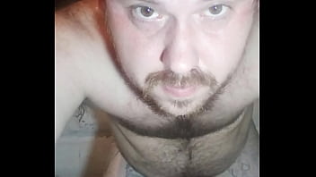 Vídeo Completo: Sexo gay gostoso com uma bunda branca enorme! Sexo anal, boquete, garganta profunda!