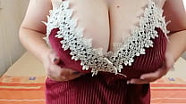 Demi-soeur montre de gros seins avec de la lingerie sexy pour le sexe - DepravedMinx