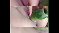 Breaking the pussy with cucumber and showing the cuzim