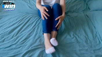 Трахнул симпатичную студентку в джинсах Домашнее секс видео